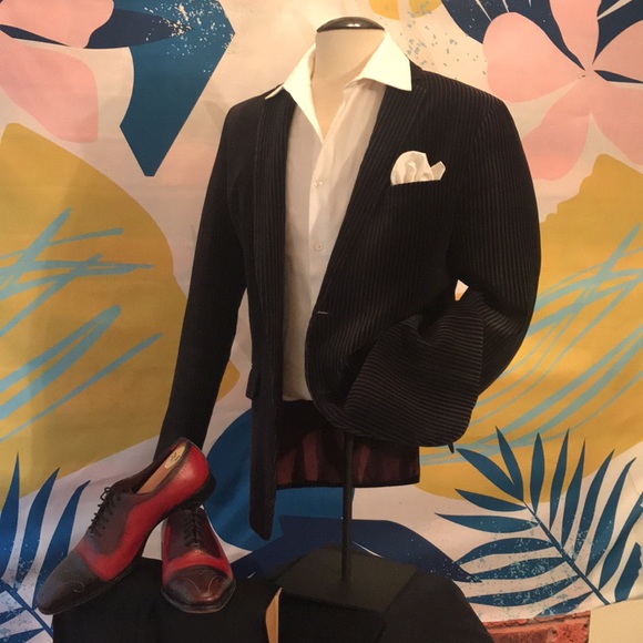 International concept Velvet Coat - Picture 14 of 17